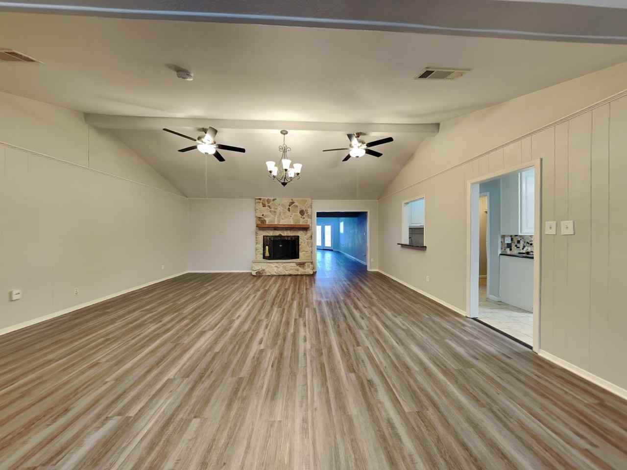 1505 Wade Dr - Photo 3 of 24