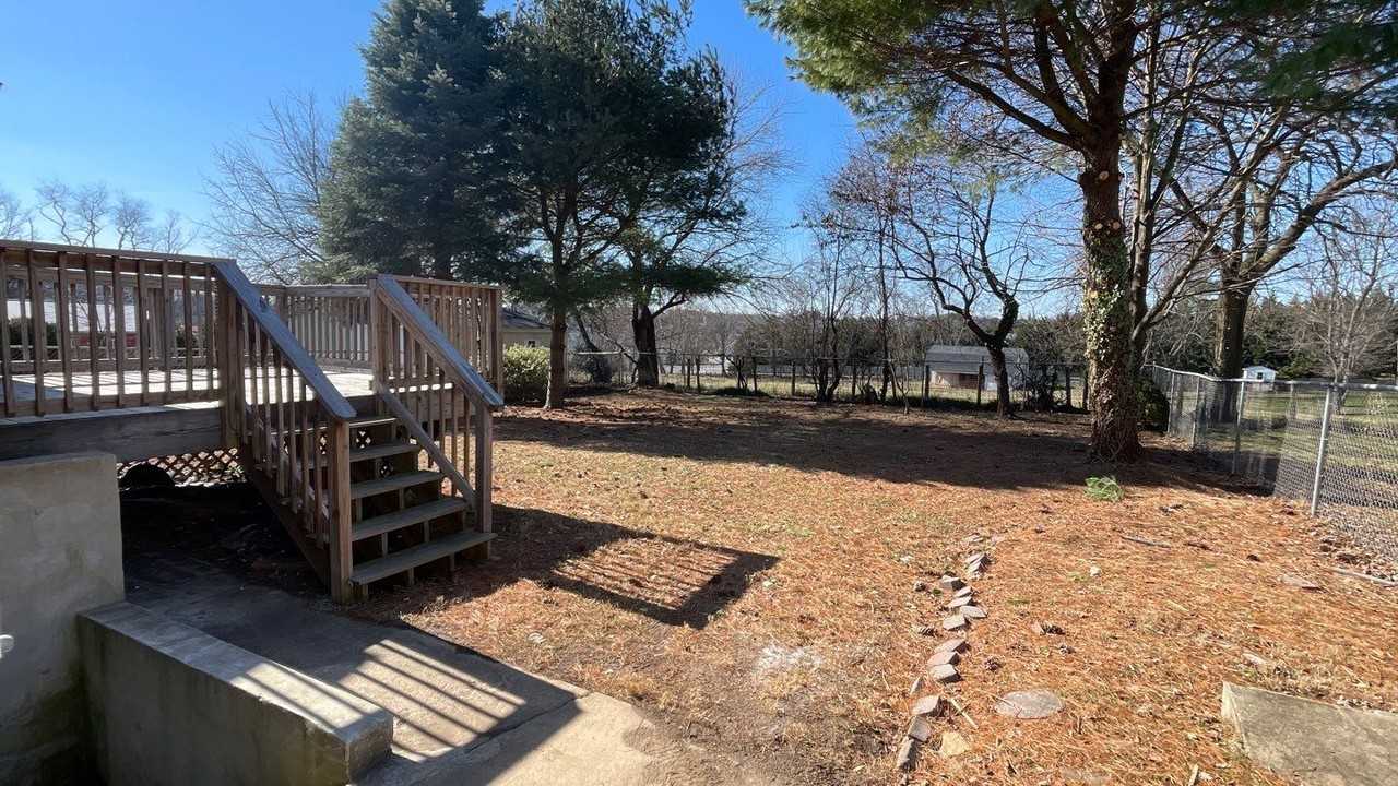 6540 Church St - Photo 3 of 30