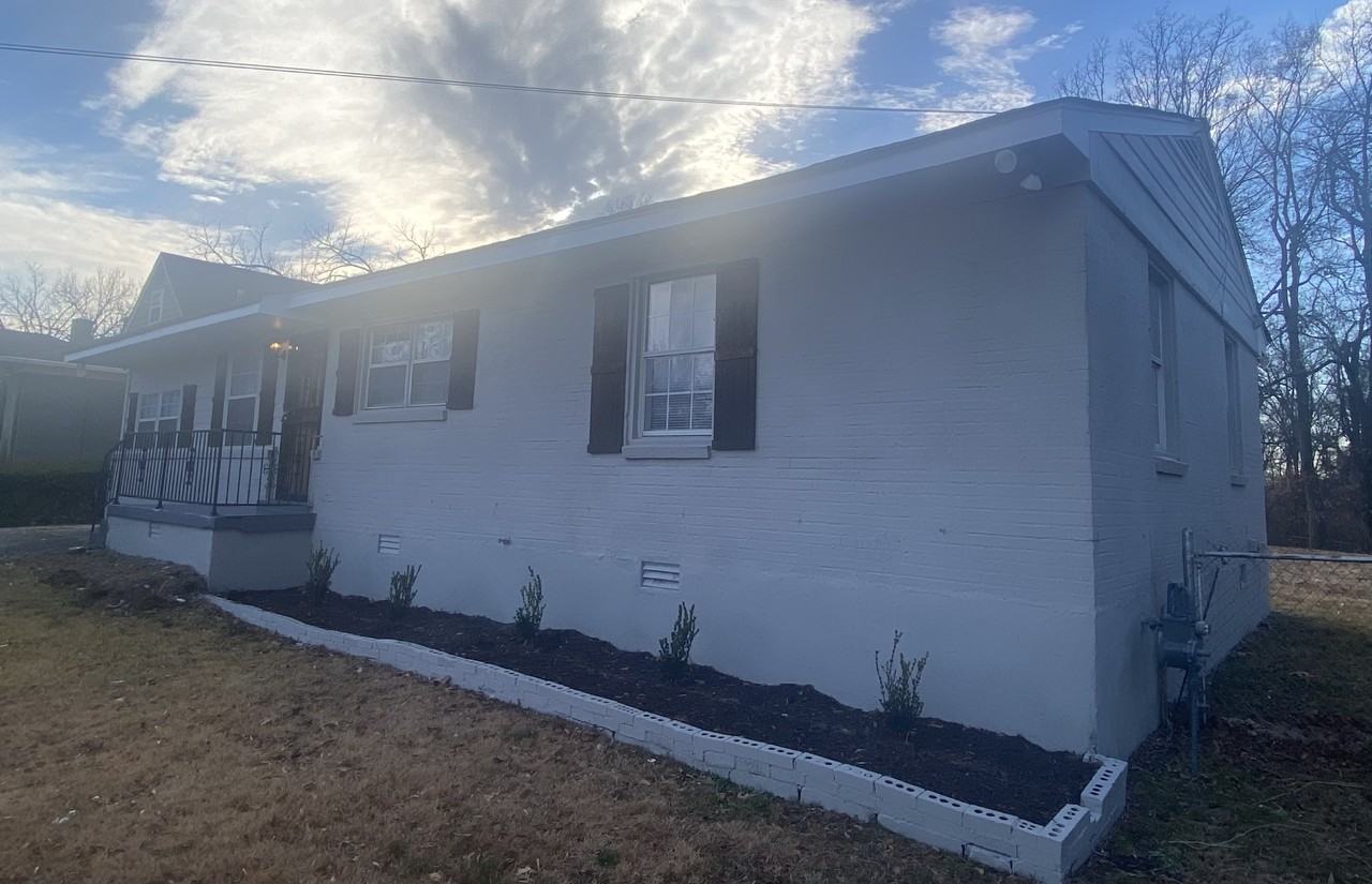 3329 Charlotte Rd - Photo 2 of 15