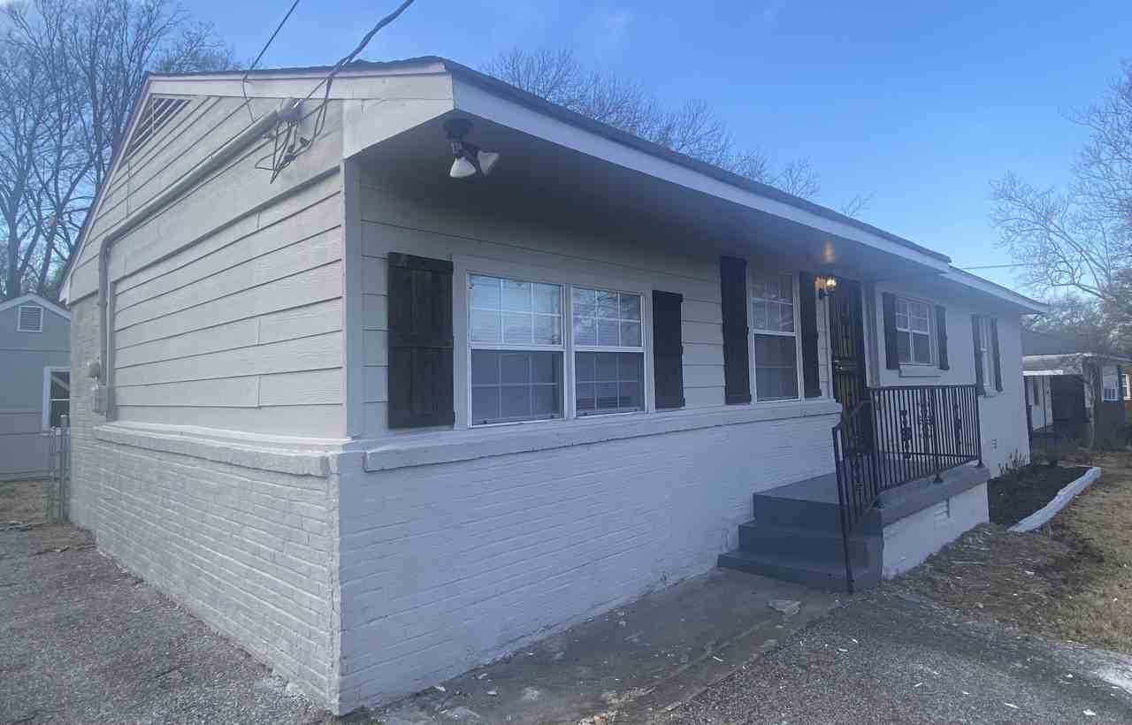 3329 Charlotte Rd - Photo 3 of 15