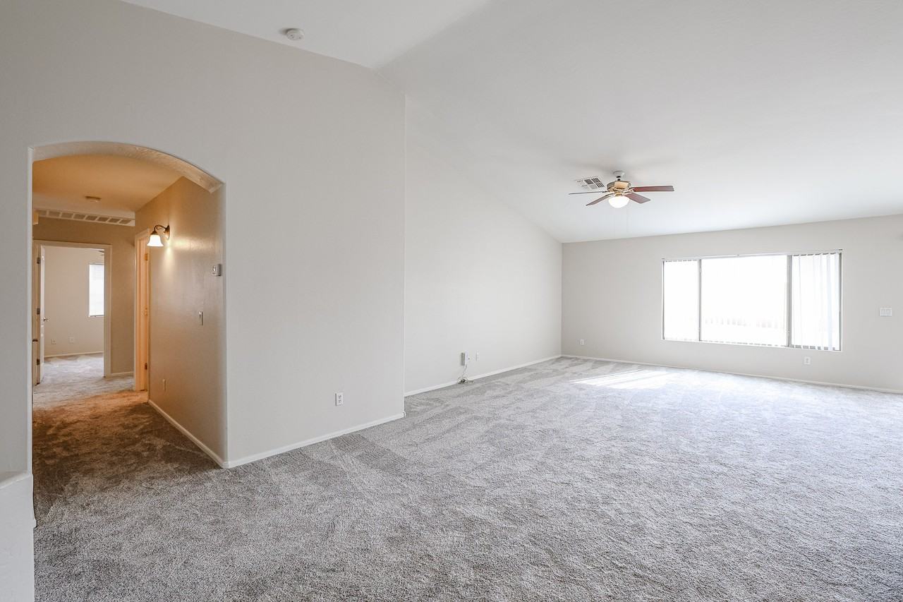 6718 S Garnet Way - Photo 3 of 38