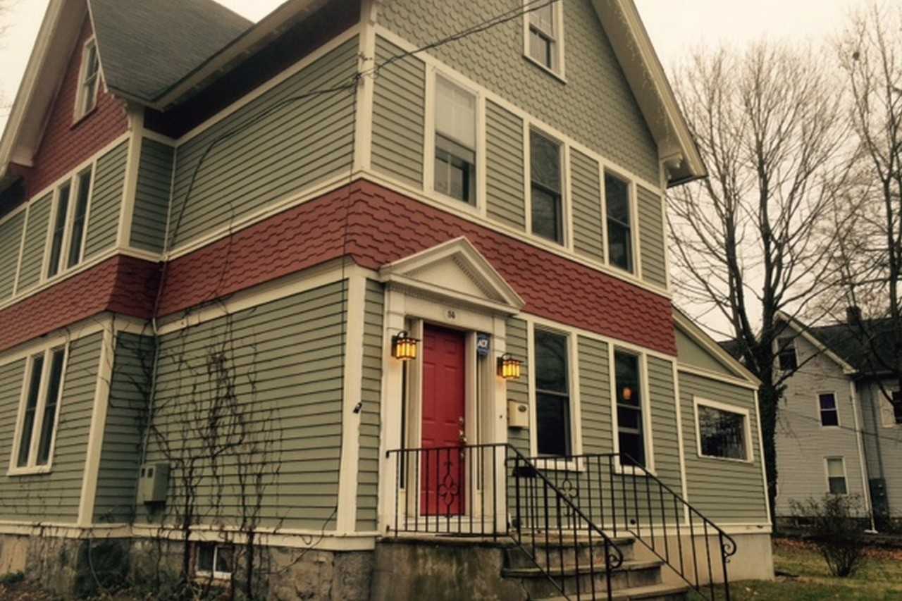 54 Newtown Ave - Photo 2 of 18