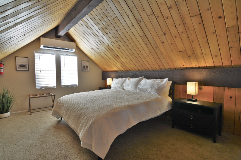 909 N Matterhorn Rd - Photo 2 of 12