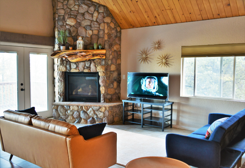 909 N Matterhorn Rd - Photo 5 of 12