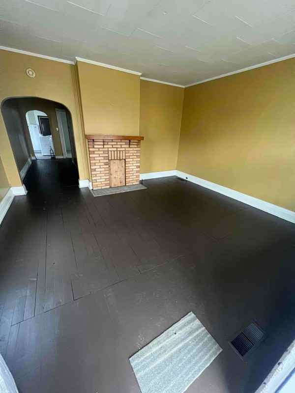 711 2nd St - Photo 3 of 7