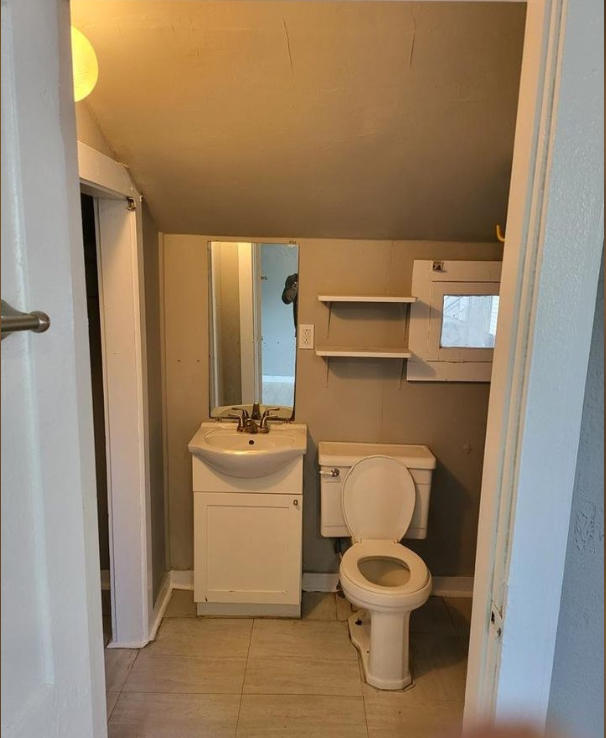 315 Oak St #2 - Photo 2 of 4