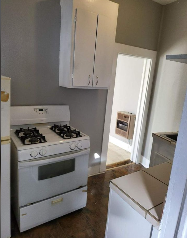 315 Oak St #2 - Photo 4 of 4