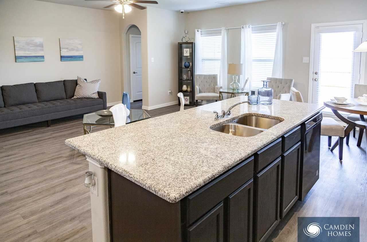 2204 Princeton Ave #1 - Photo 4 of 9