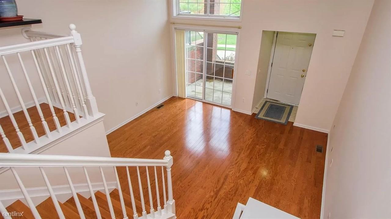 2906 Barclay Way #1 - Photo 3 of 17