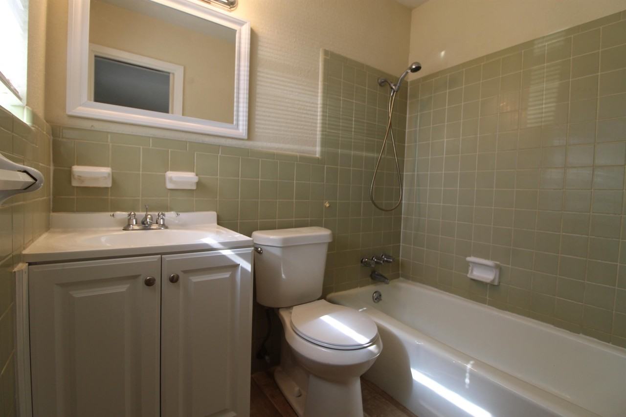3303 Brookbend Dr - Photo 7 of 15