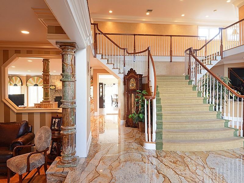 119 Judd Rd - Photo 3 of 30