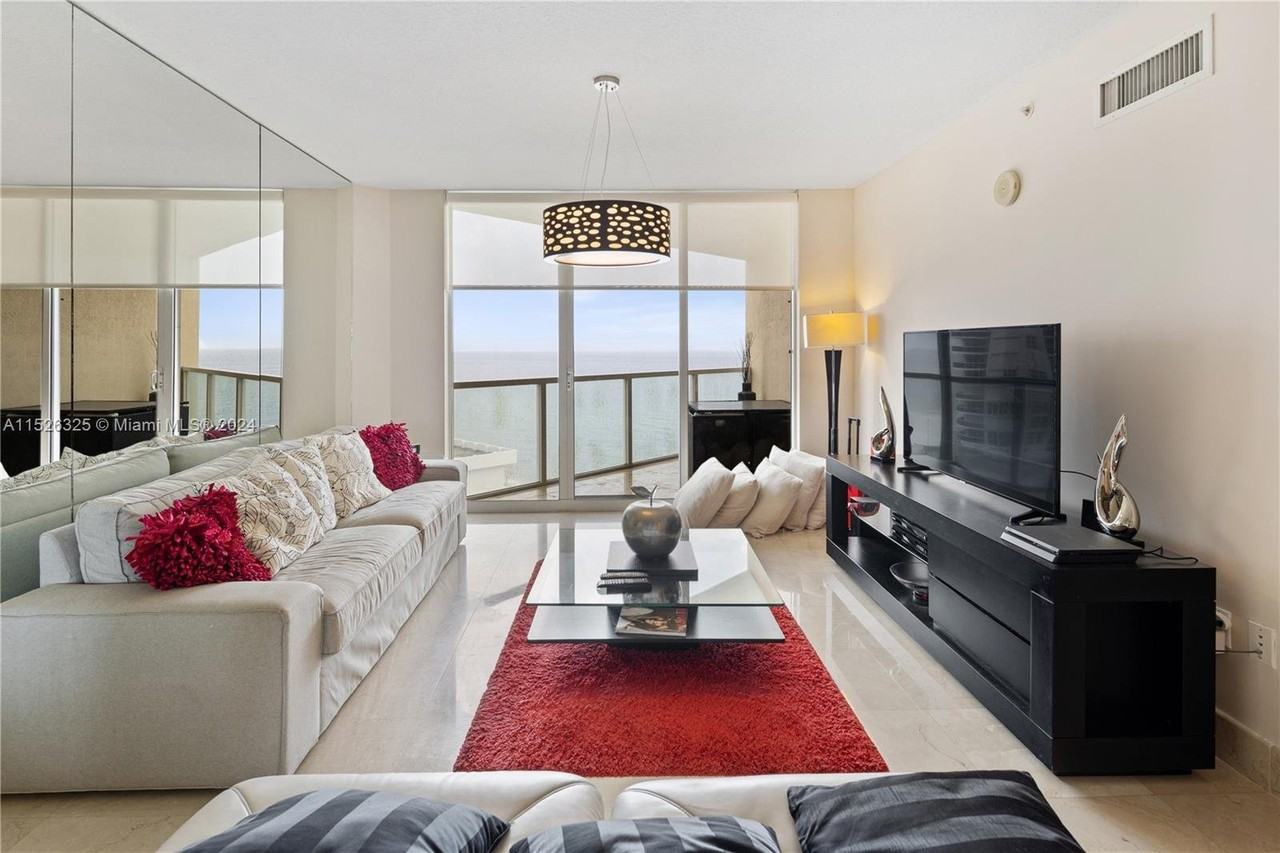 16699 Collins Ave #1604 - Photo 3 of 8