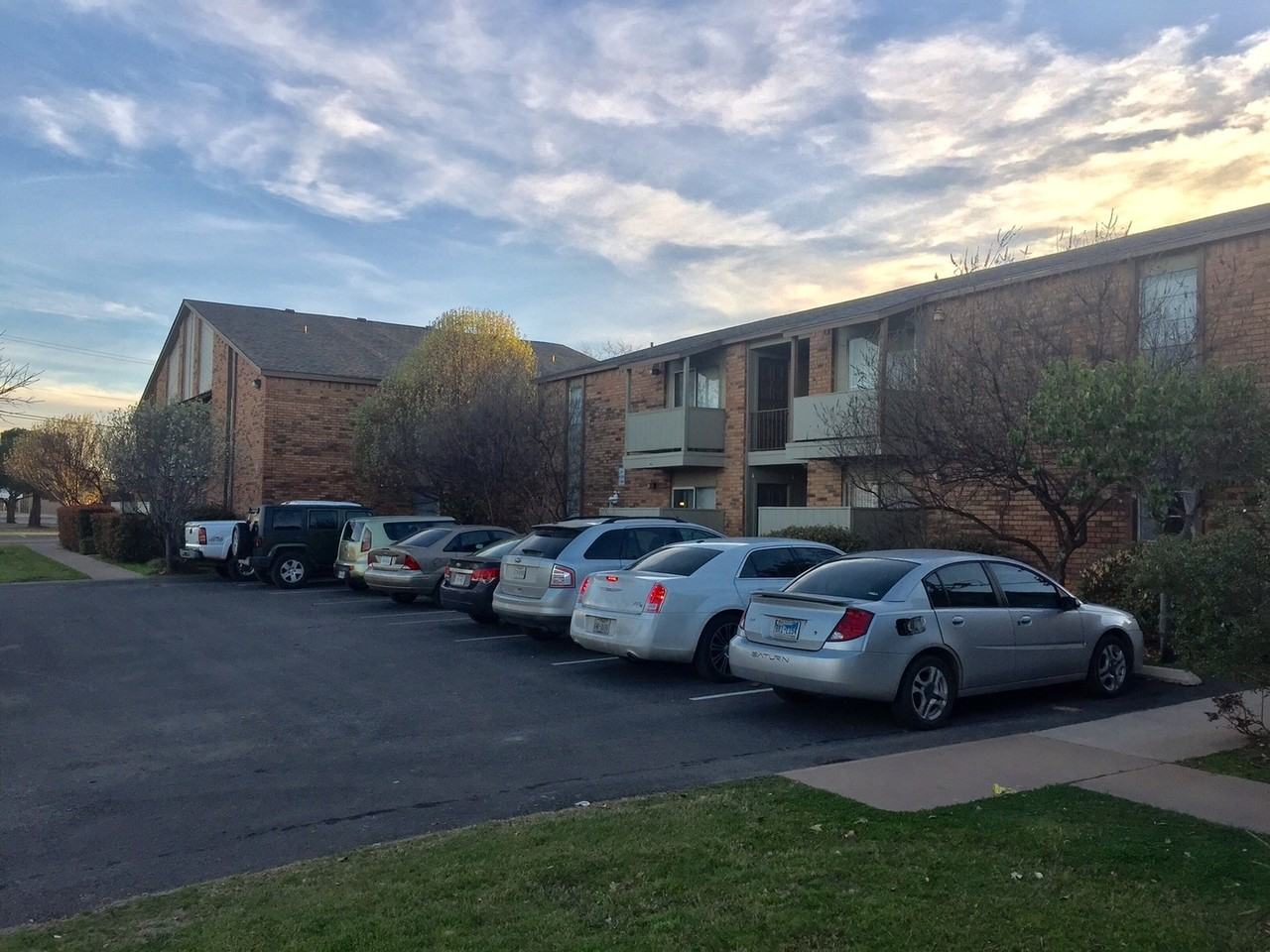 750 N Judge Ely Blvd - Photo 7 of 10