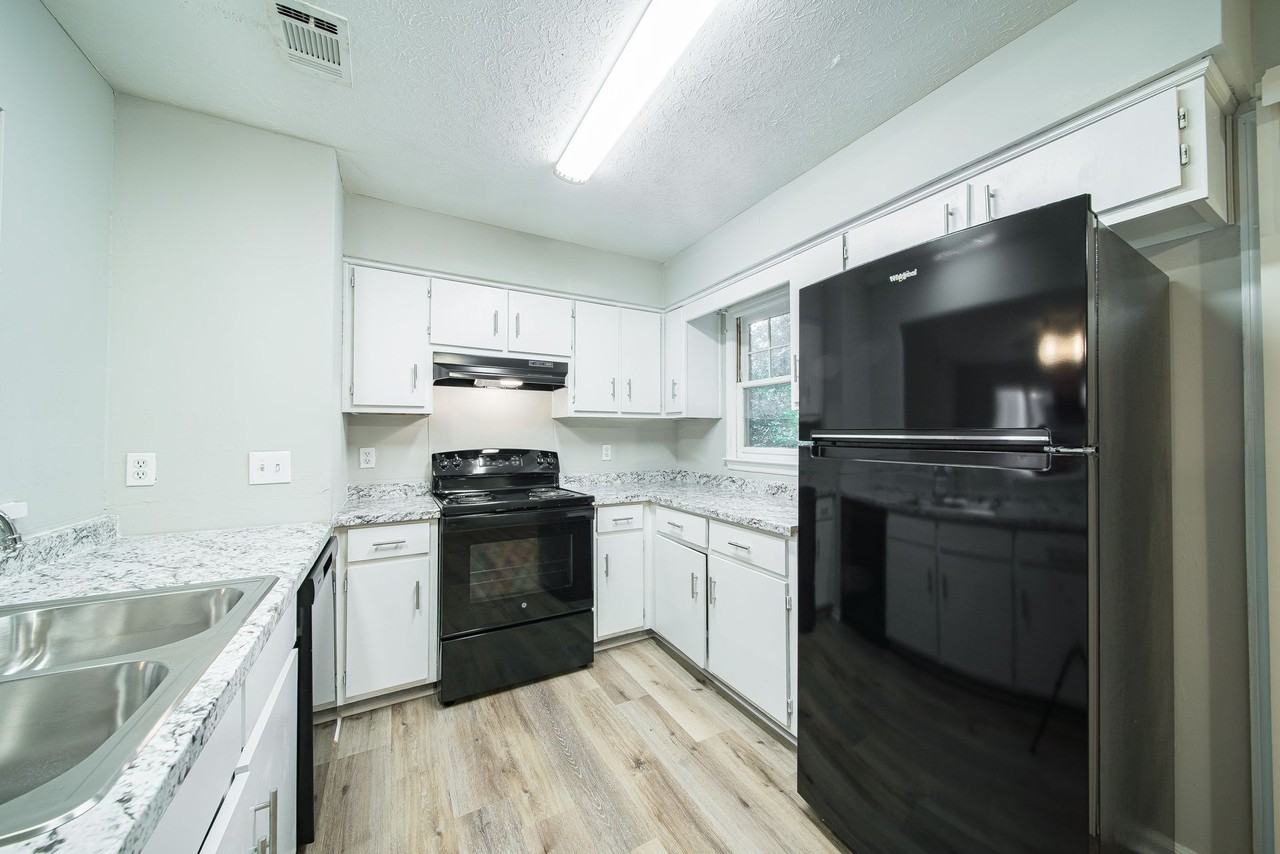 786 Dogwood Dr - Photo 5 of 14