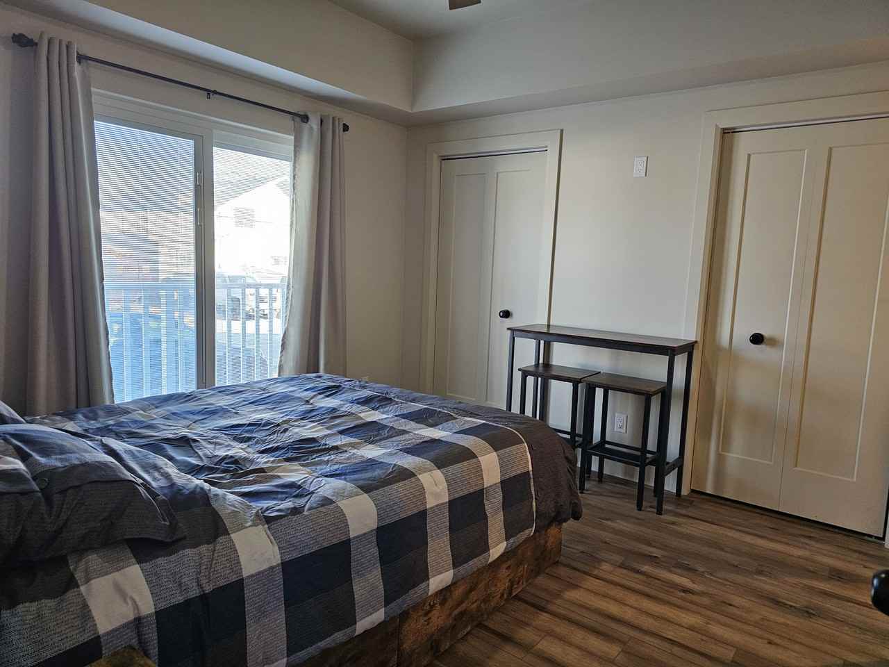 533 Lake Ave - Photo 3 of 21