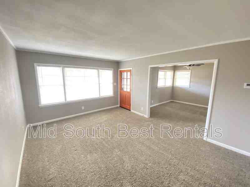 4349 Windward Dr - Photo 2 of 8