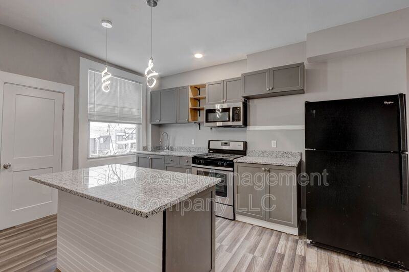 1705 Poplar Grove St - Photo 2 of 26