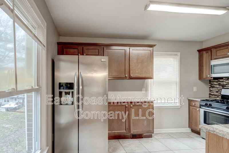 8529 Ramort Dr - Photo 5 of 25