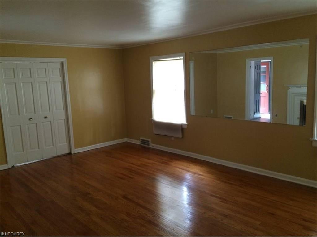 16208 Glynn Rd - Photo 2 of 6