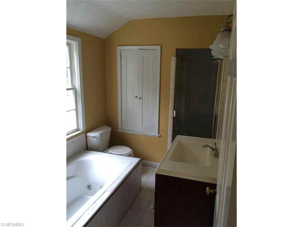 16208 Glynn Rd - Photo 3 of 6