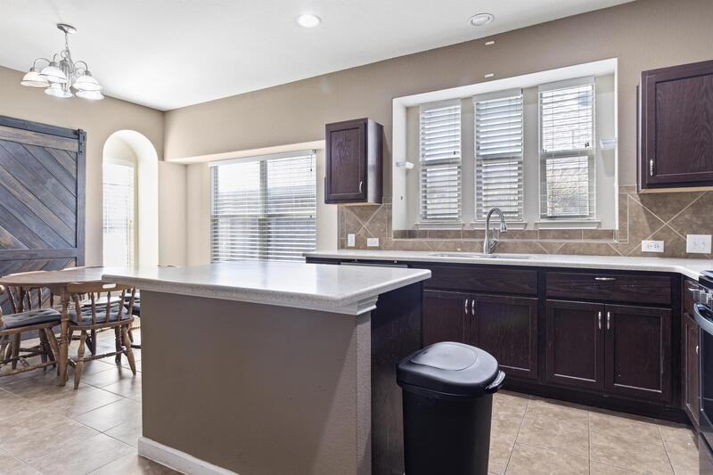 1004 Cedar Elm Ln - Photo 3 of 11