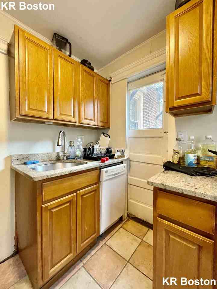 Warren St. & Commonwealth Ave #32 - Photo 3 of 15