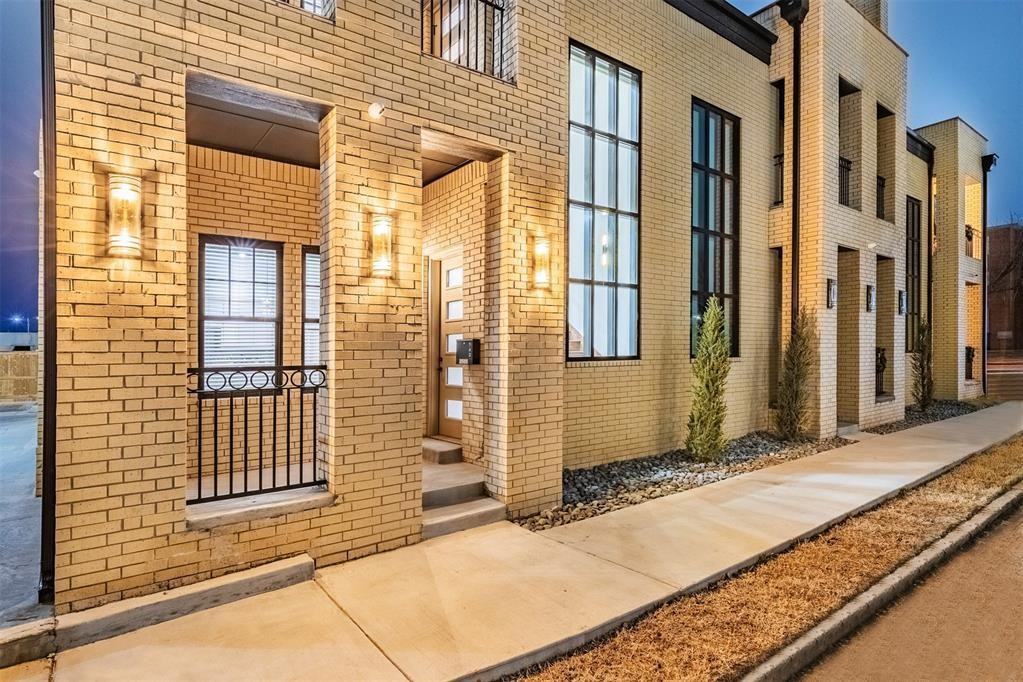 2506 N Douglas Ave - Photo 2 of 33