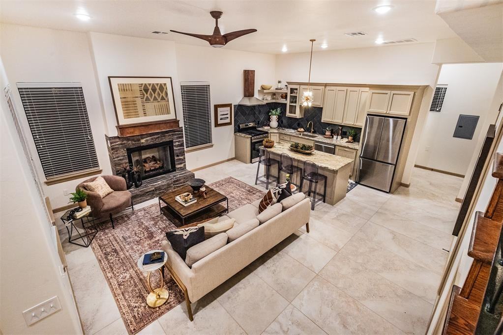 2506 N Douglas Ave - Photo 3 of 33