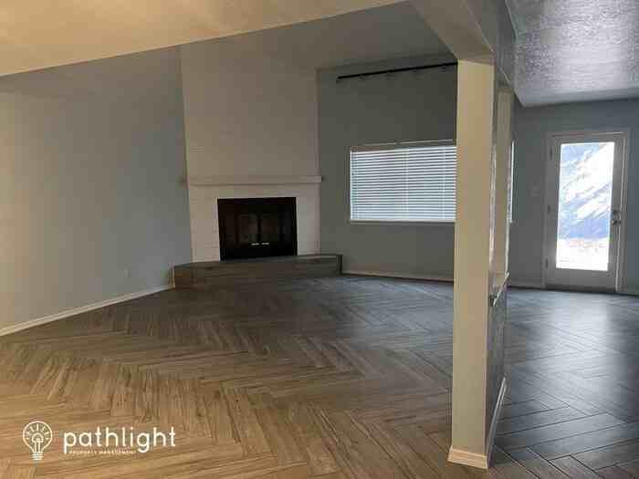 7331 Prairie Rd Ne - Photo 2 of 14