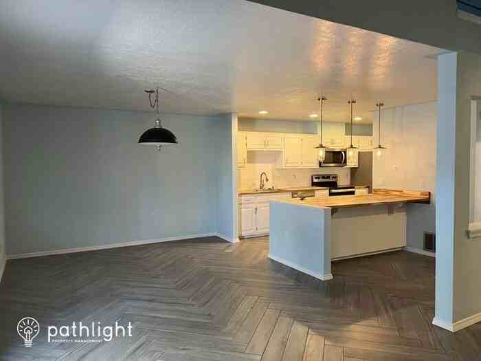 7331 Prairie Rd Ne - Photo 3 of 14