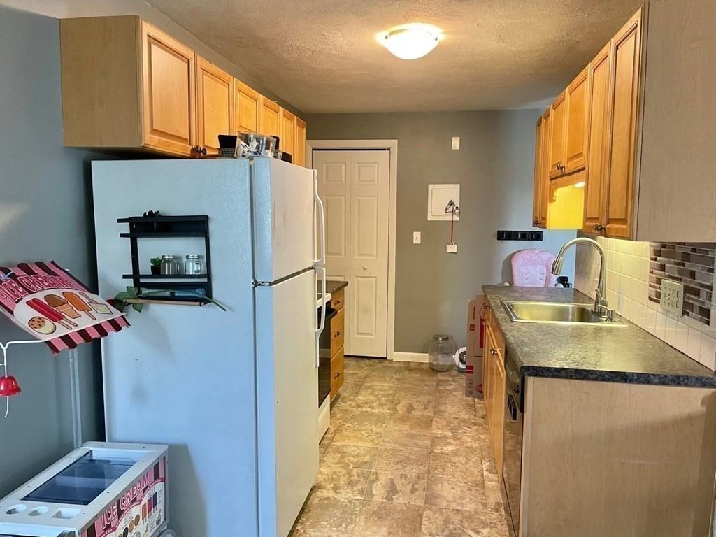 113 Walnut St #4 - Photo 2 of 19