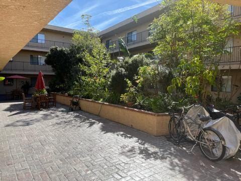 CORINTH AVENUE APARTMENTS - Photo 2 of 9