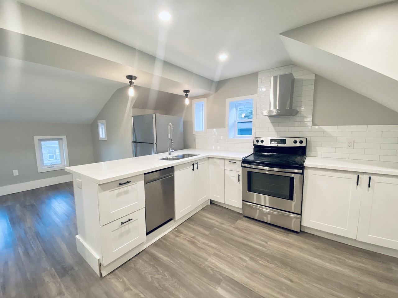 29 Gibson Ave - Photo 2 of 12