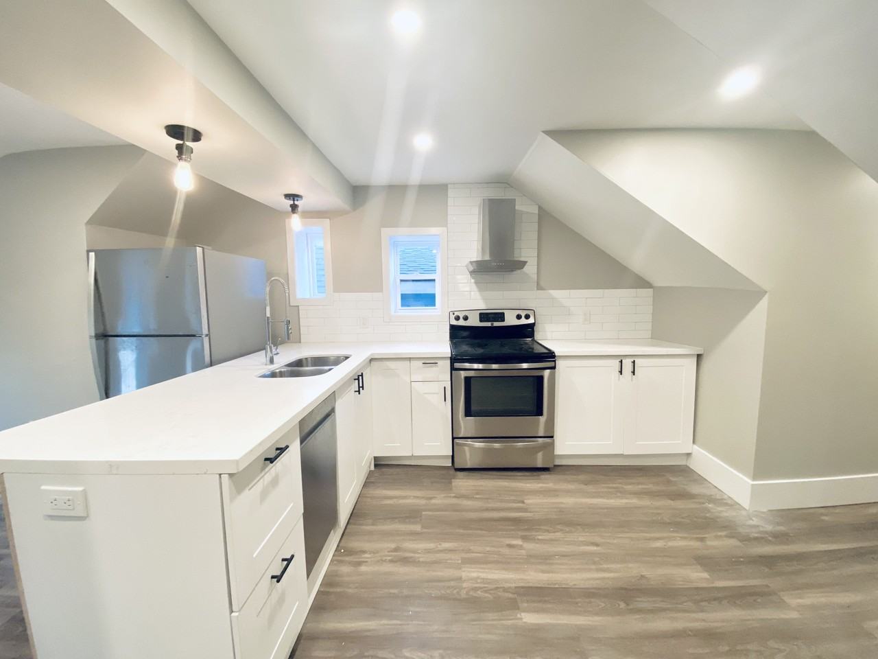 29 Gibson Ave - Photo 3 of 12