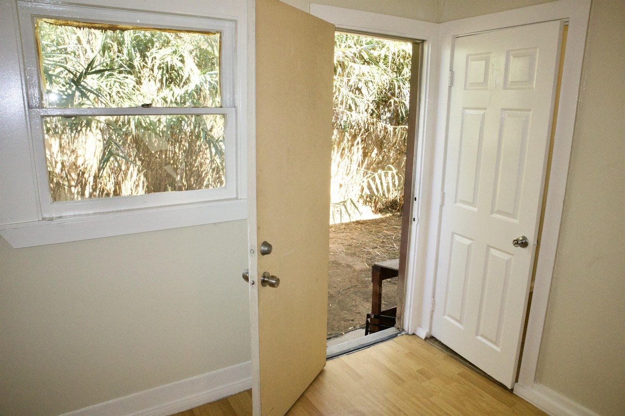 1187 N Loma Vista Dr #1187 - Photo 4 of 11