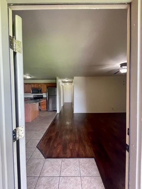 3004 S B St #3004 - Photo 4 of 18