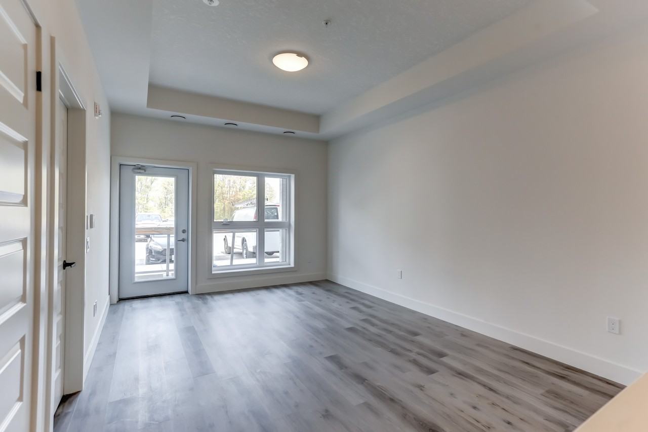 1201 Place Lackner - Photo 3 of 17