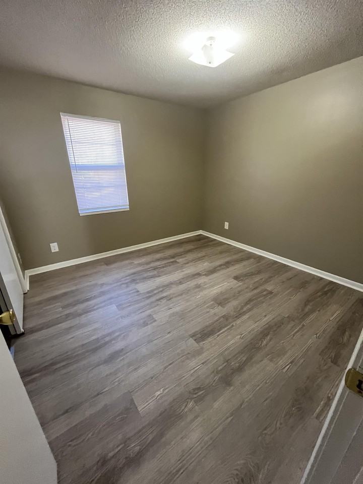 511 Laurel St #A - Photo 4 of 14