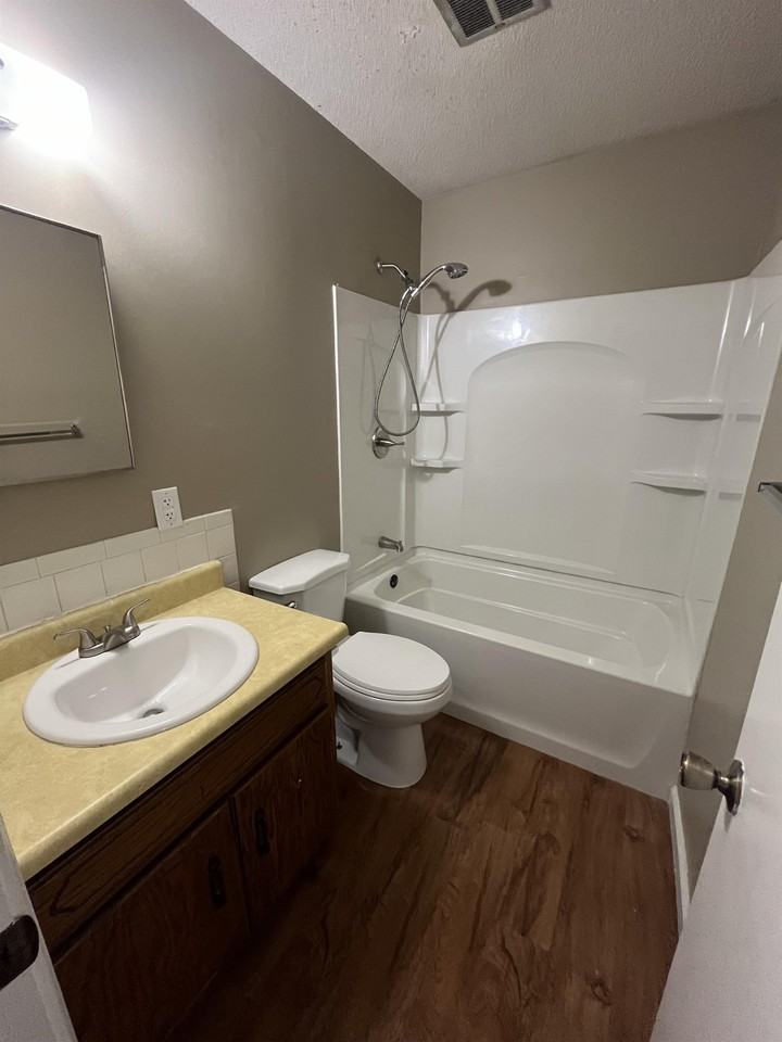 511 Laurel St #A - Photo 6 of 14