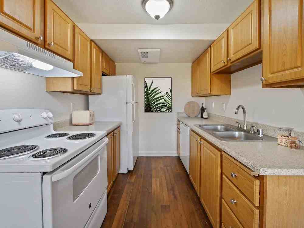 1023 74th St E - Photo 4 of 9