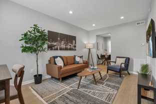 380 Forest St #E - Photo 1 of 1