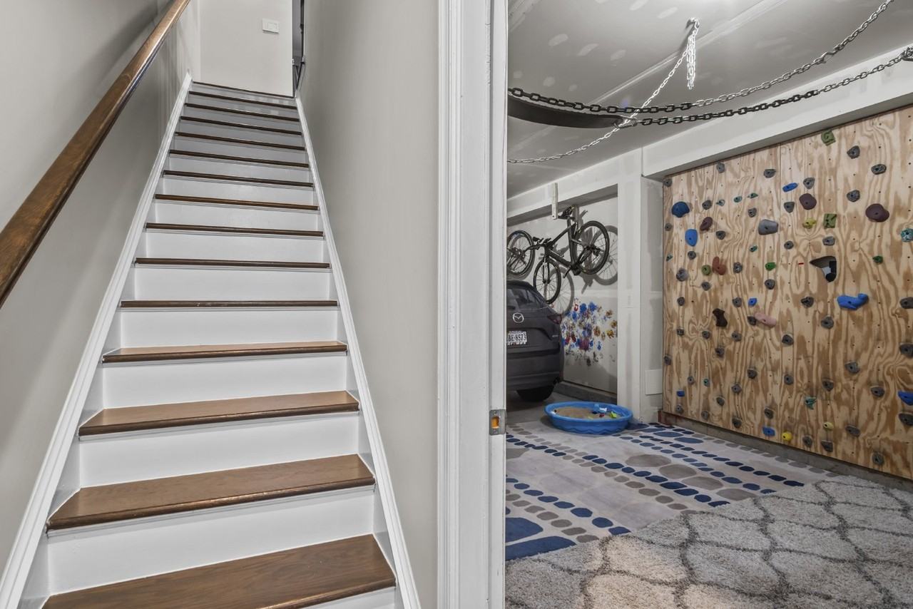 43821 Stubble Corner Sq - Photo 3 of 27