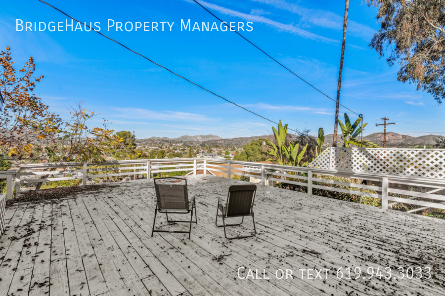 1233 Bonita Way - Photo 3 of 23