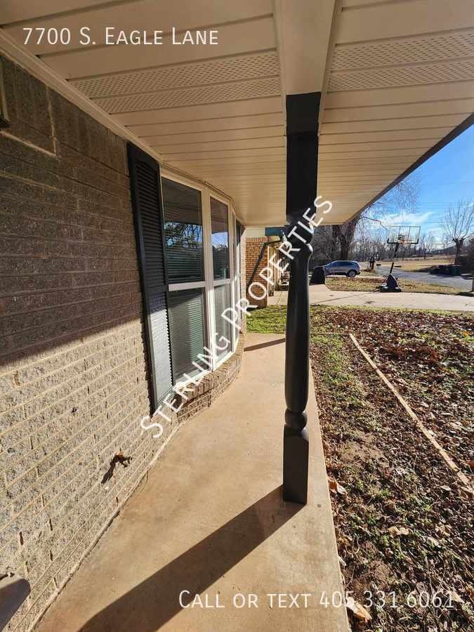 7700 S Eagle Ln - Photo 2 of 30