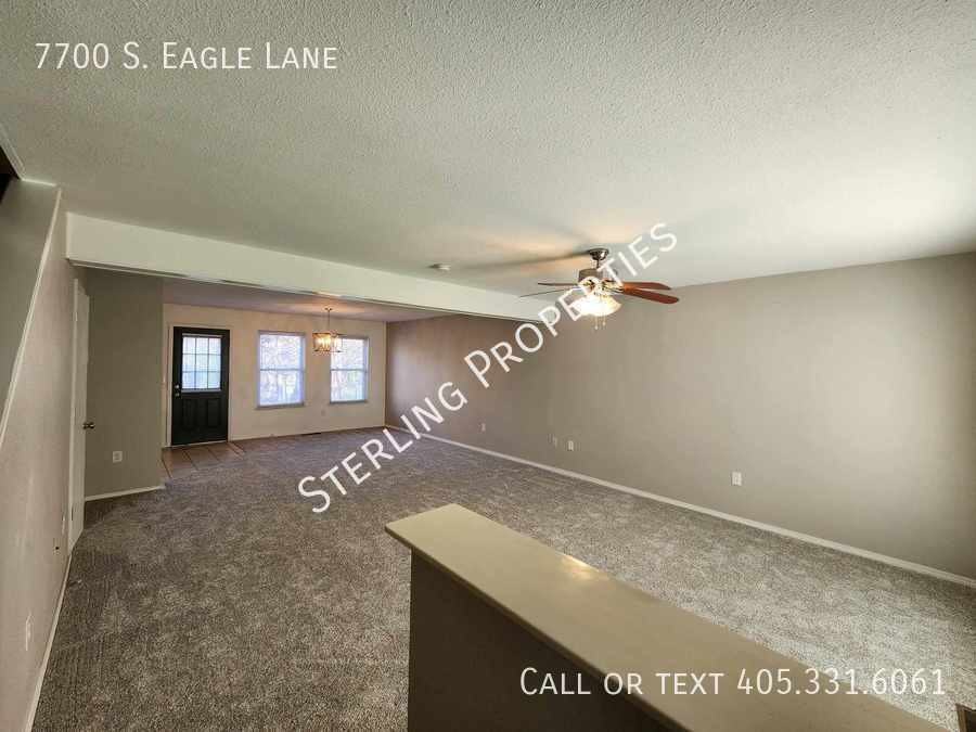 7700 S Eagle Ln - Photo 3 of 30