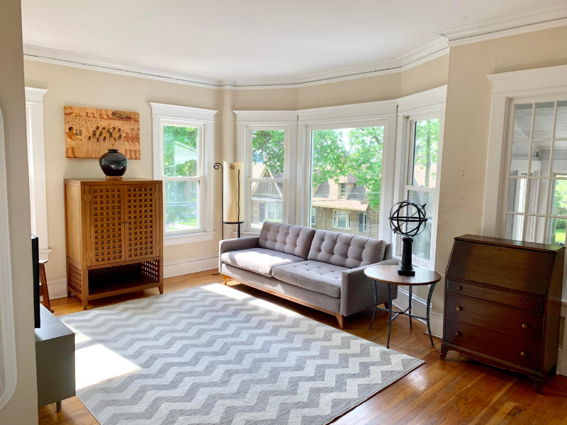 2719 E Hartford Ave - Photo 3 of 36