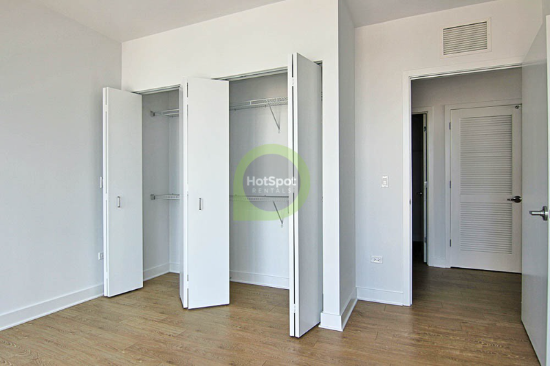 190 N Garland Ct - Photo 6 of 13