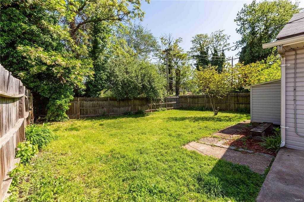 5935 Victoria Avenue #1 - Photo 6 of 9