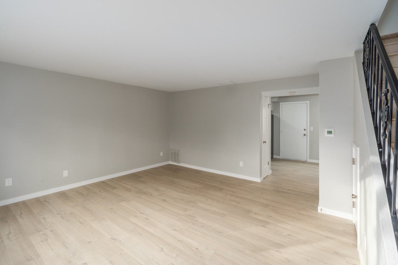 223 N Liberty St #4 - Photo 3 of 27