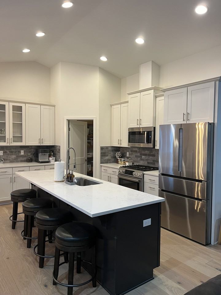 381 E Lakeshore Dr #1 - Photo 7 of 22